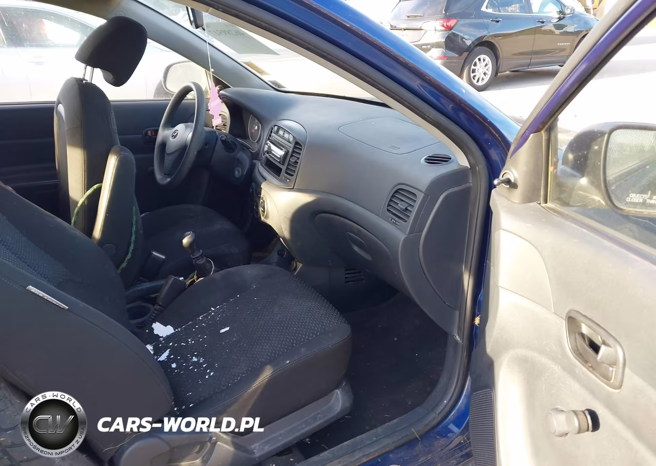 2011 Hyundai Accent VIN:KMHCM3AC5BU192339 - 5
