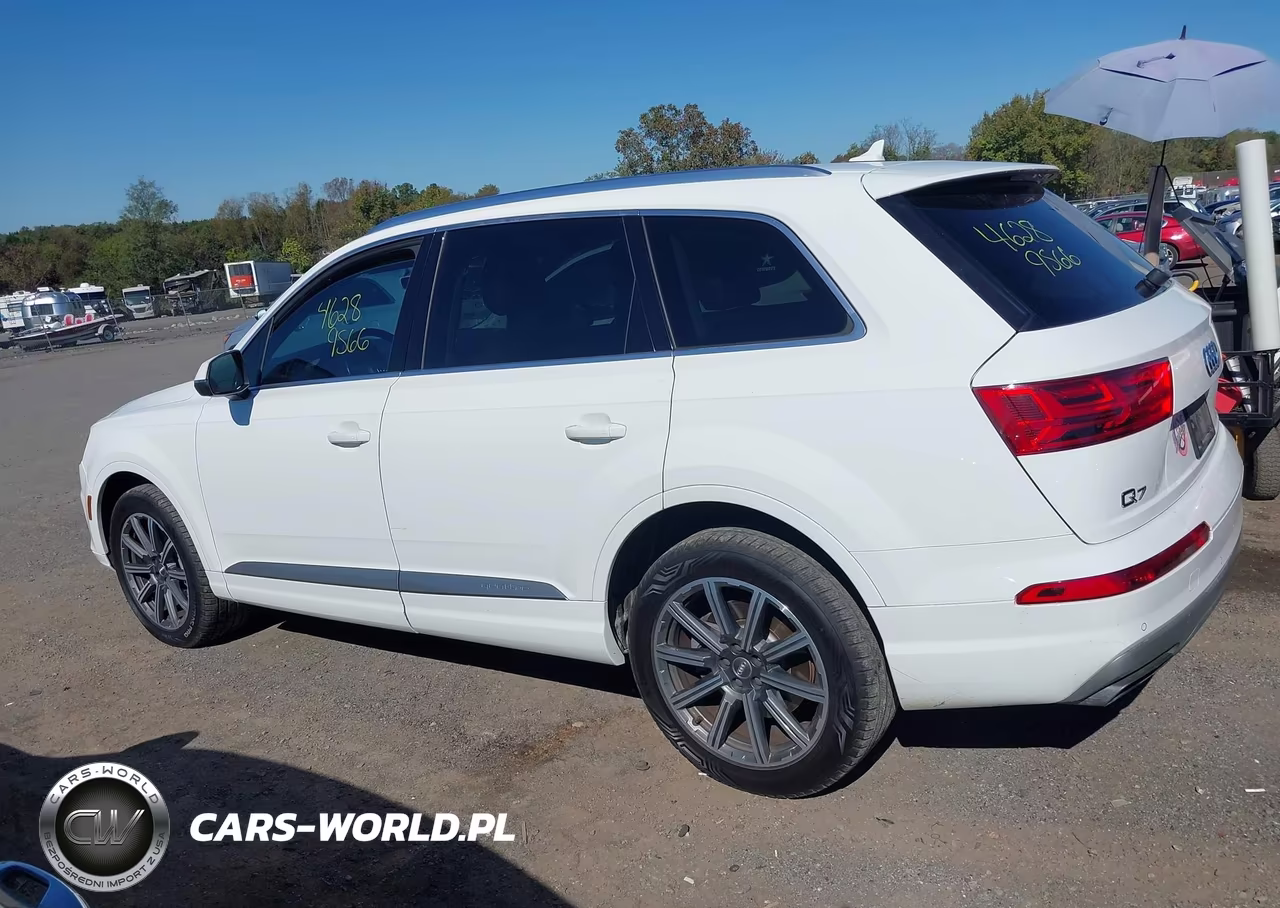 2017 Audi Q7 3.0T Premium VIN:WA1LAAF72HD015585 - 14