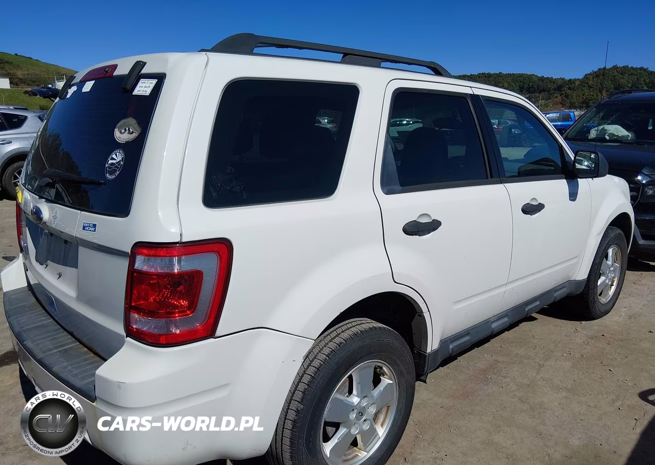 2012 Ford Escape Xls VIN:1FMCU9C75CKA34096 - 4