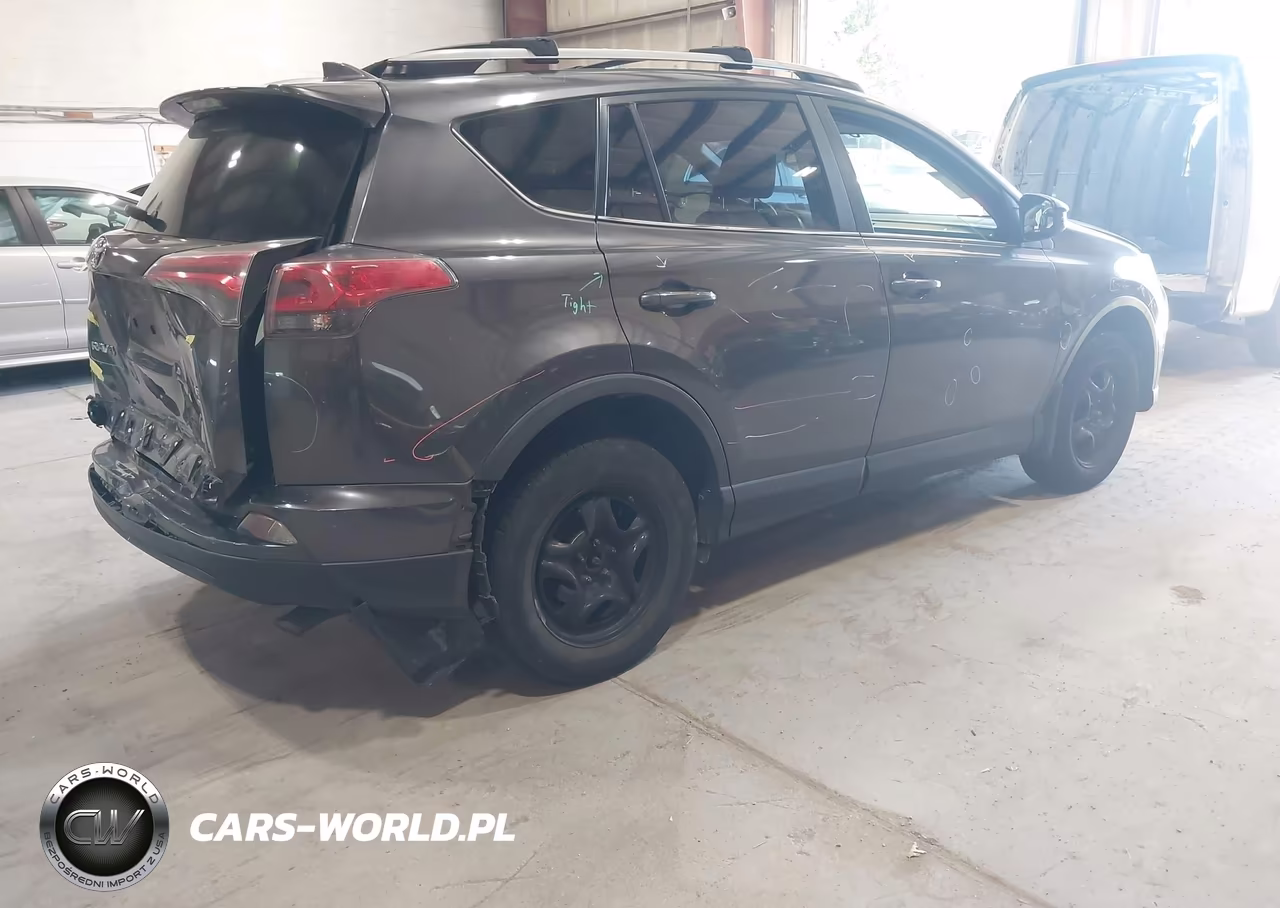 2017 Toyota Rav4 Le VIN:JTMBFREV6HJ700367 - 4