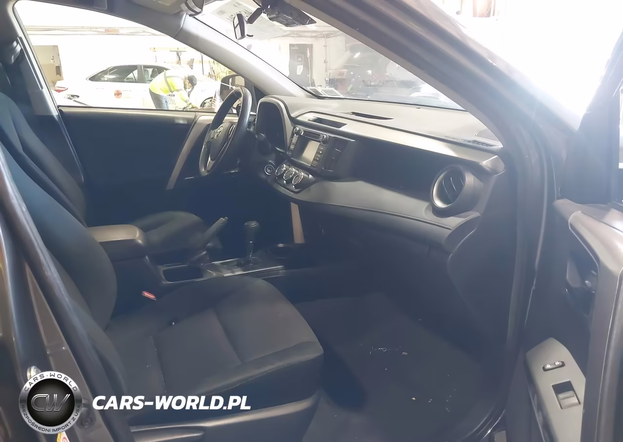 2017 Toyota Rav4 Le VIN:JTMBFREV6HJ700367 - 5