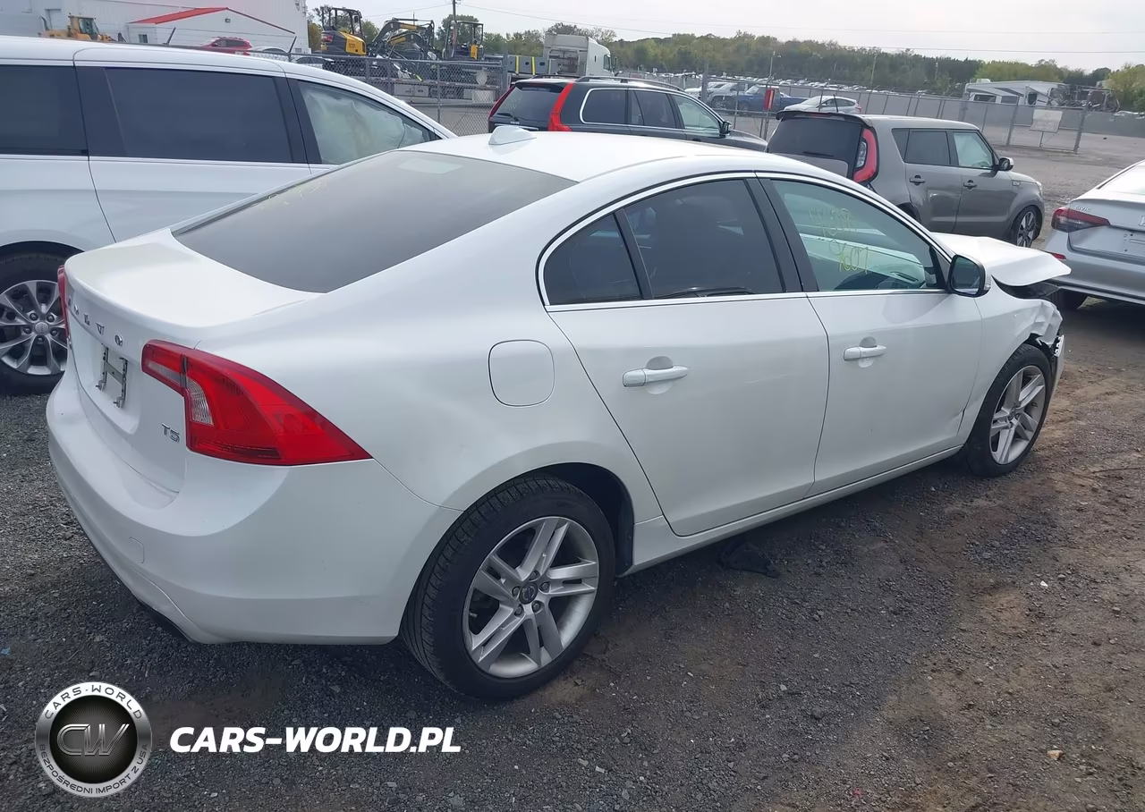 2015 Volvo S60 T5 Premier VIN:YV126MFB7F1315642 - 4