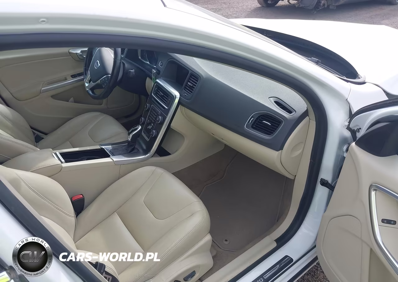 2015 Volvo S60 T5 Premier VIN:YV126MFB7F1315642 - 5