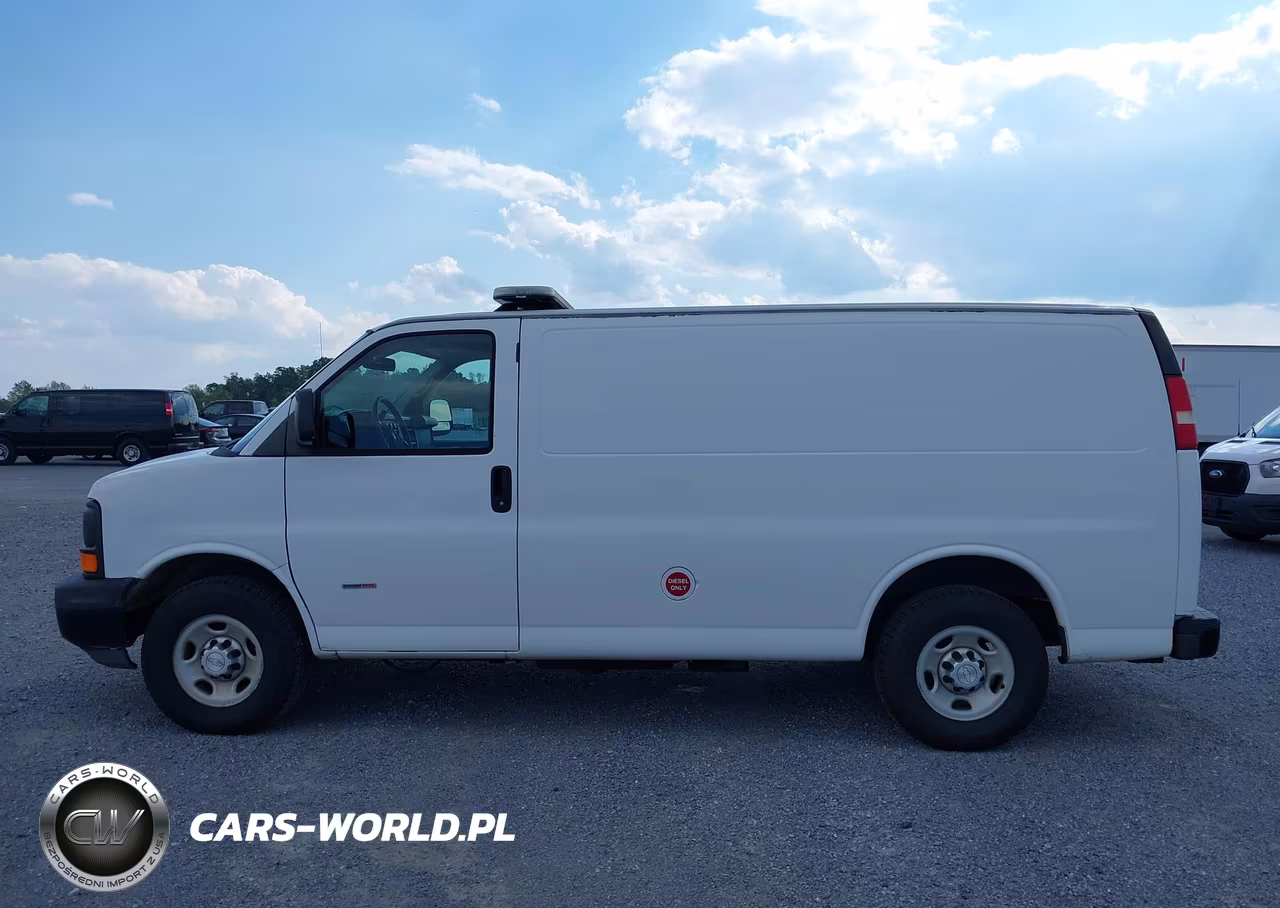 2014 Chevrolet Express 2500 Diesel VIN:1GCWGFFL9E1189551 - 19