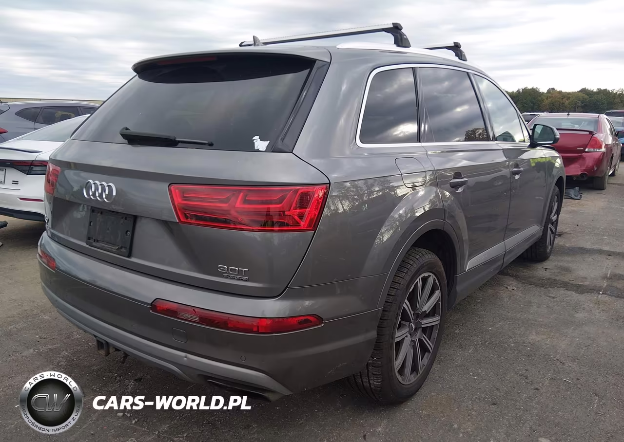 2017 Audi Q7 3.0T Premium VIN:WA1LAAF70HD011907 - 4