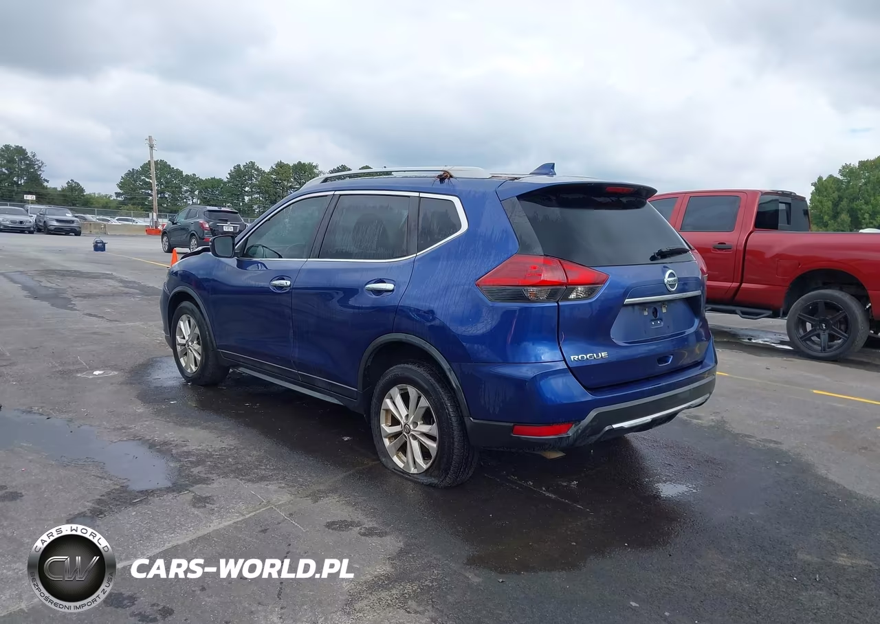 2018 Nissan Rogue S VIN:5N1AT2MT6JC815276 - 3