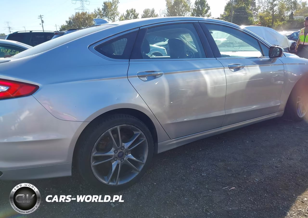 2014 Ford Fusion Titanium VIN:3FA6P0K9XER305519 - 4