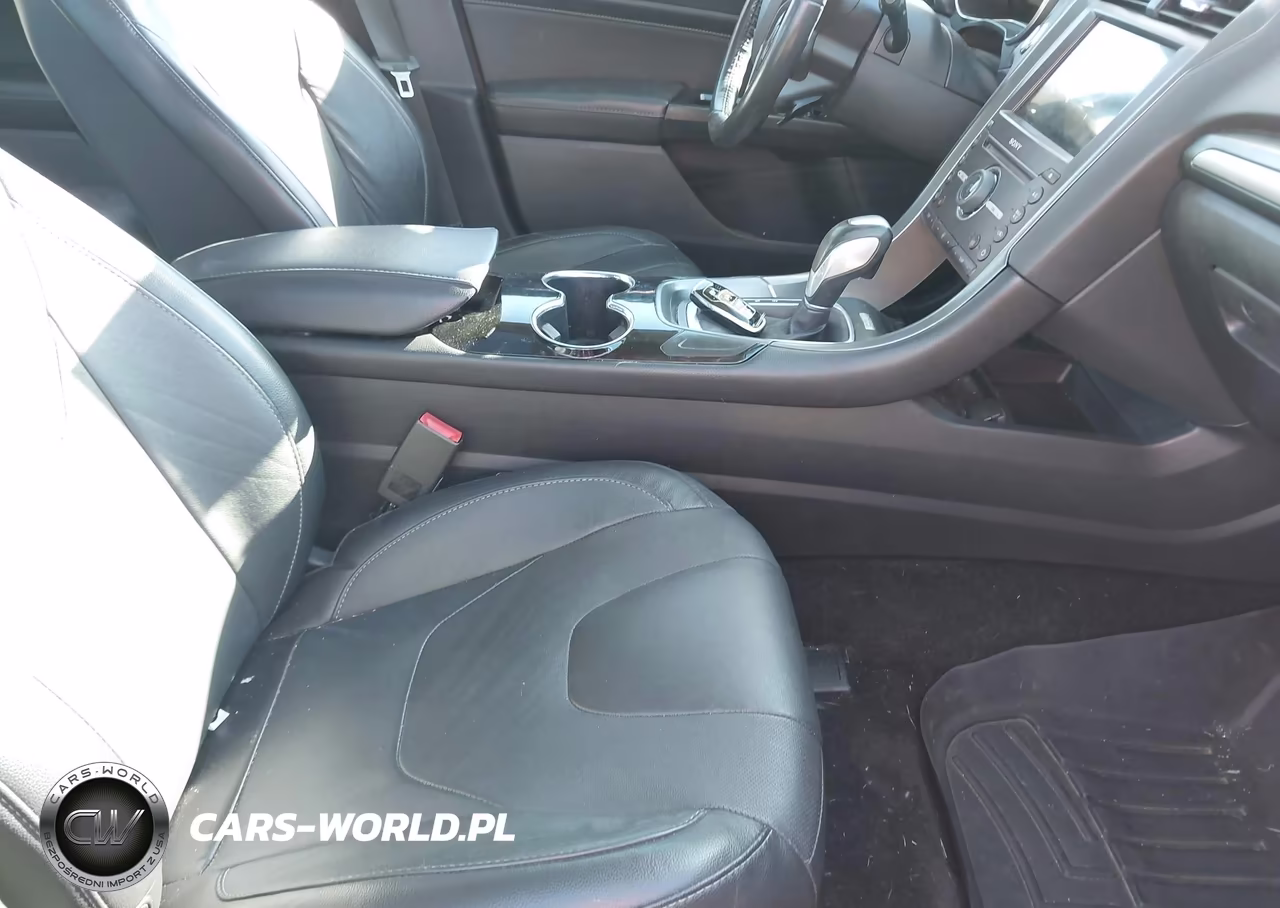 2014 Ford Fusion Titanium VIN:3FA6P0K9XER305519 - 5