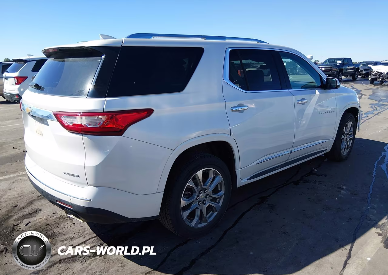 2019 Chevrolet Traverse Premier VIN:1GNERKKW7KJ304245 - 4