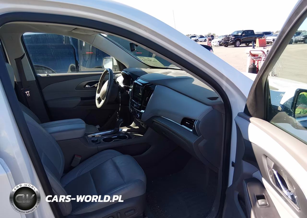 2019 Chevrolet Traverse Premier VIN:1GNERKKW7KJ304245 - 5