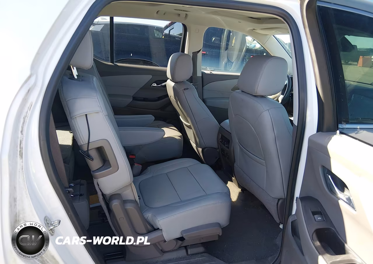 2019 Chevrolet Traverse Premier VIN:1GNERKKW7KJ304245 - 8