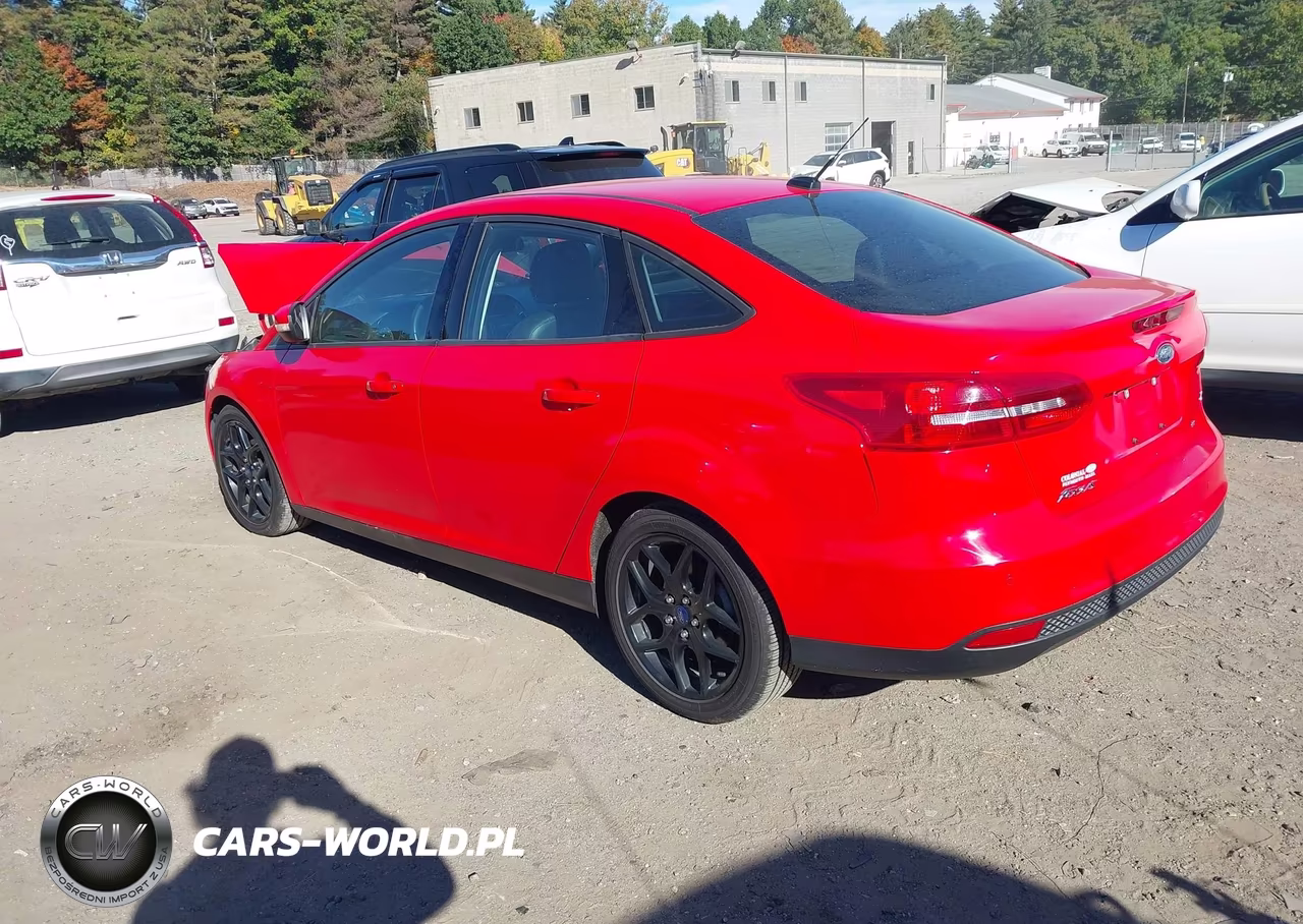 2016 Ford Focus Se VIN:1FADP3F22GL298802 - 3