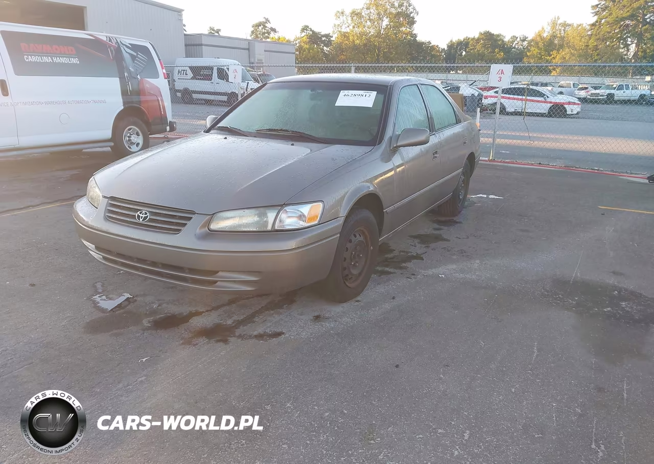 1999 Toyota Camry Le VIN:4T1BG22K5XU918842 - 2