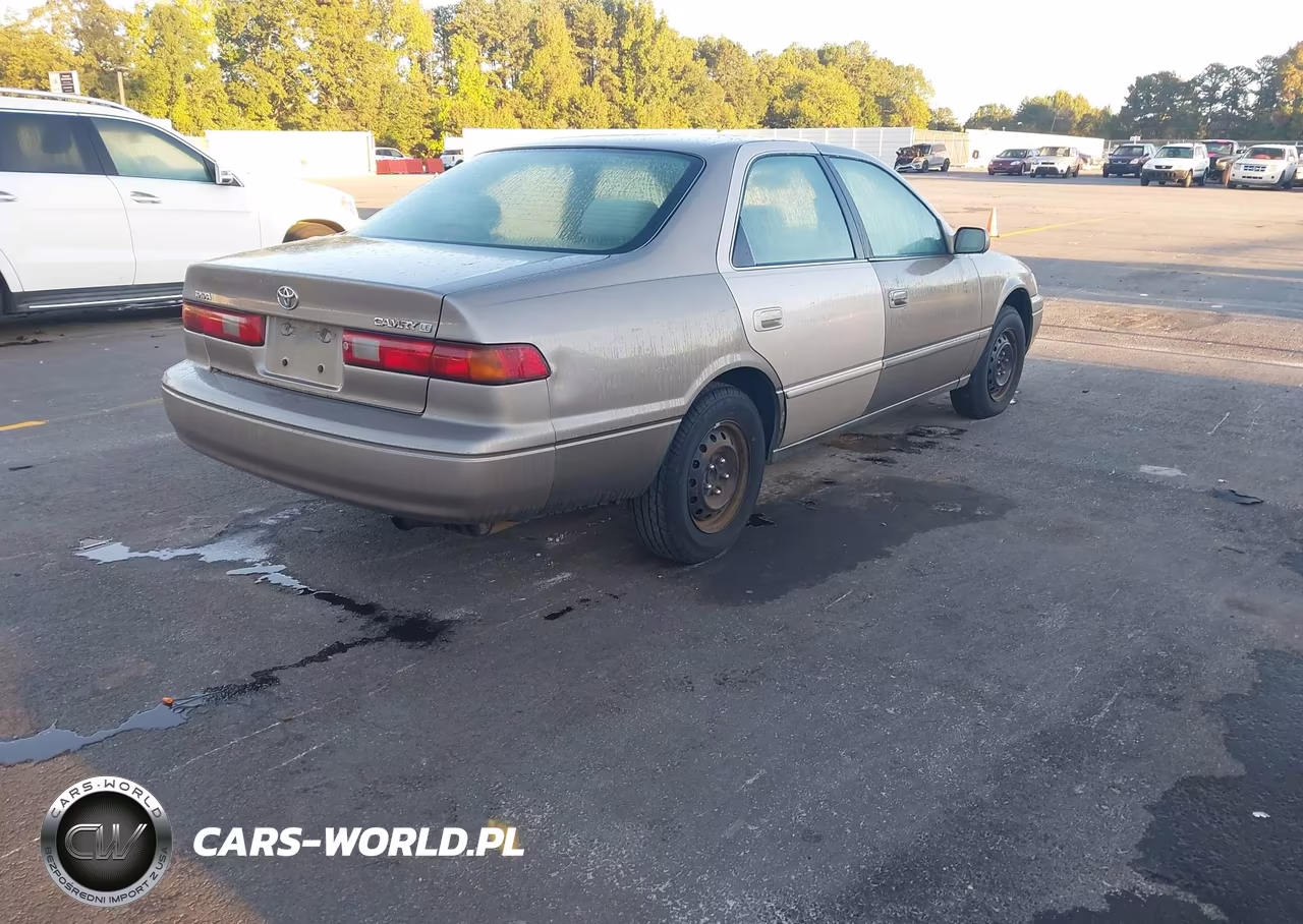1999 Toyota Camry Le VIN:4T1BG22K5XU918842 - 4