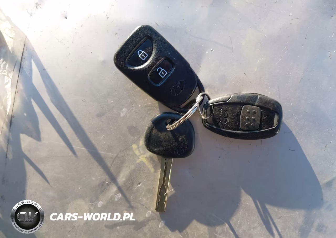 2012 Hyundai Tucson Gls VIN:KM8JUCAC1CU519781 - 11