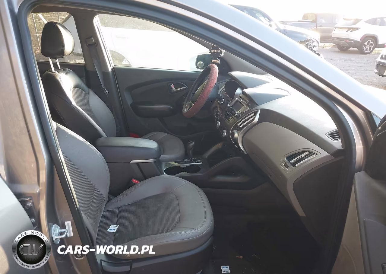 2012 Hyundai Tucson Gls VIN:KM8JUCAC1CU519781 - 5