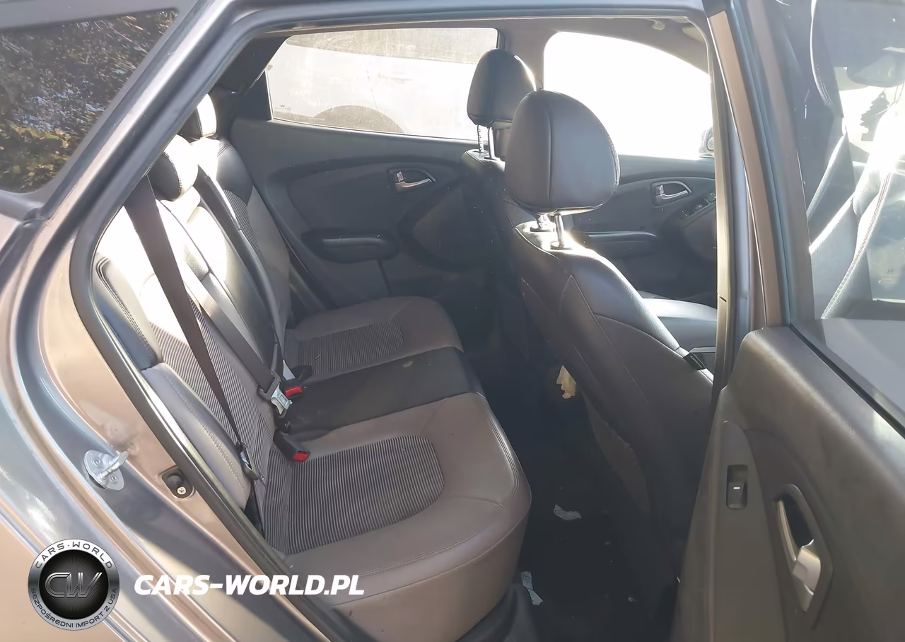 2012 Hyundai Tucson Gls VIN:KM8JUCAC1CU519781 - 8
