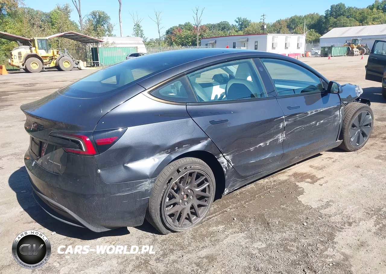 2025 Tesla Model 3 Long Range All-Wheel Drive VIN:5YJ3E1EB1SF911635 - 4