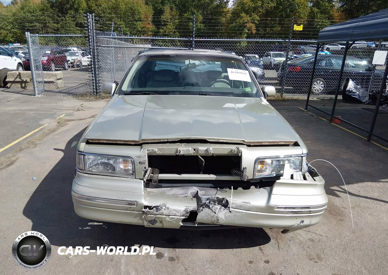 1997 Lincoln Town Car Signature VIN:1LNLM82W5VY732999 - 12