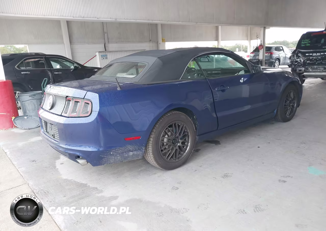 2013 Ford Mustang VIN:1ZVBP8EM0D5218122 - 4