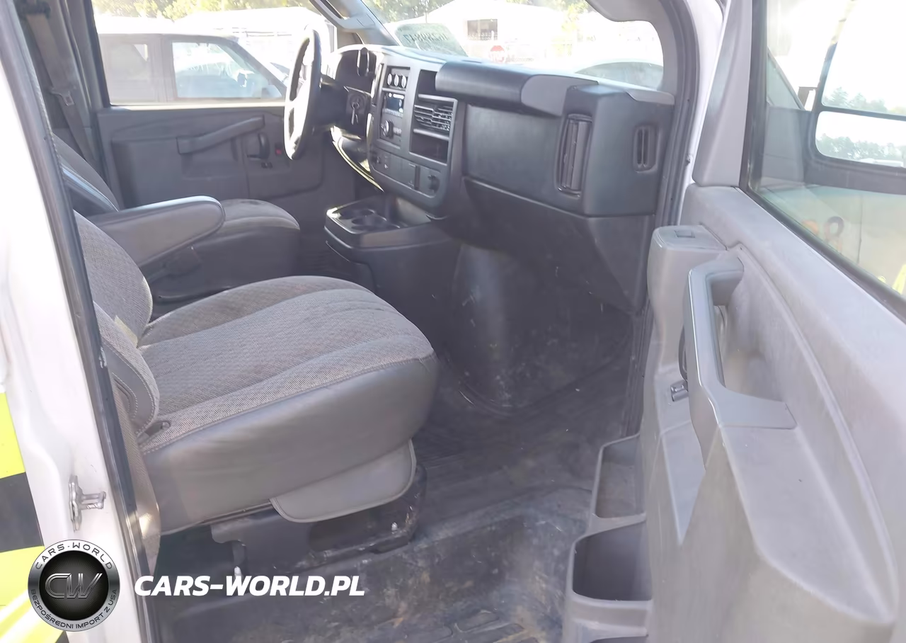 2016 Chevrolet Express 2500 Work Van VIN:1GCWGAFF1G1339720 - 5