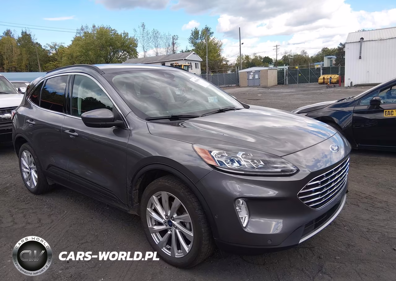 2022 Ford Escape Titanium