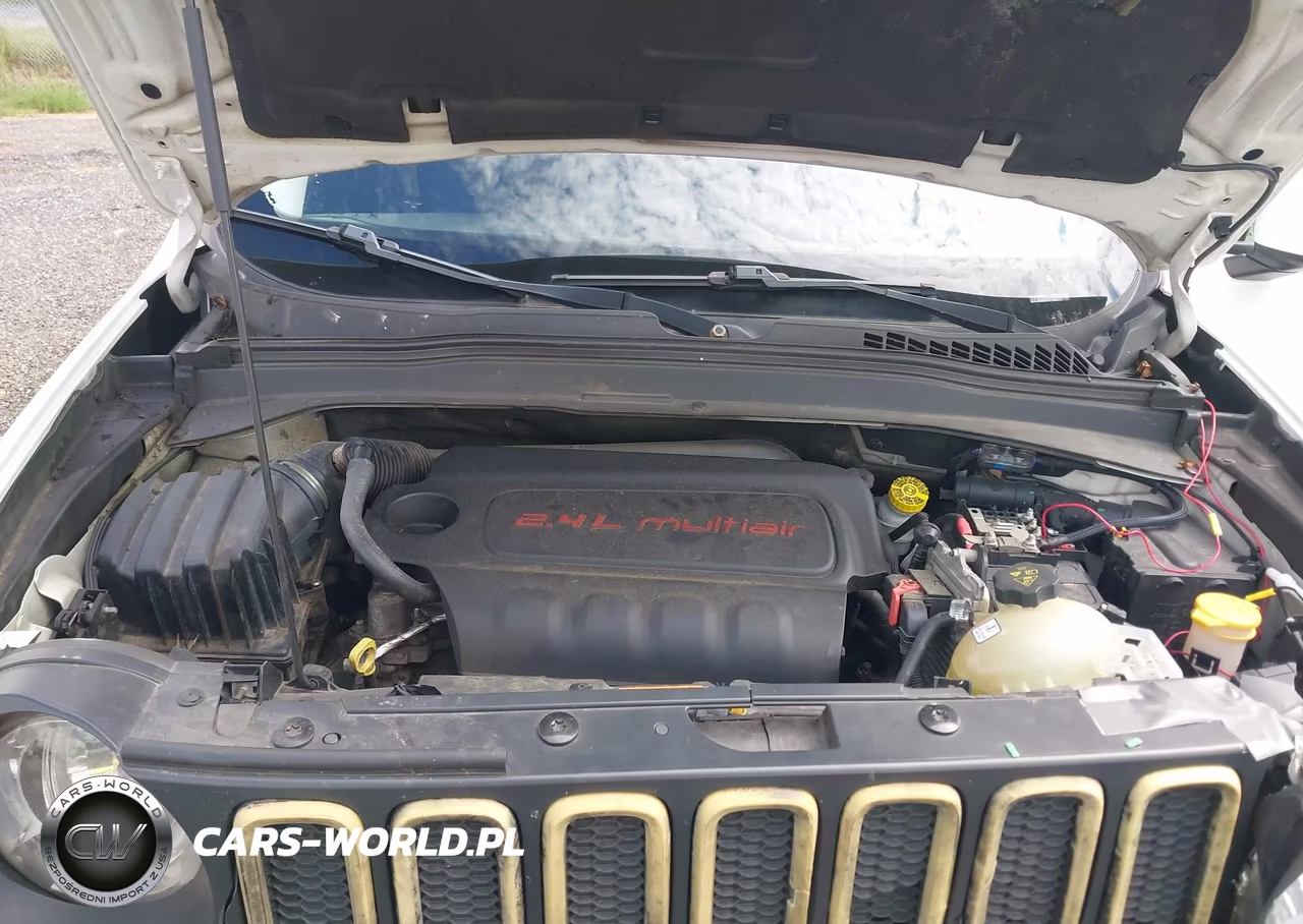 2017 Jeep Renegade Latitude 4X4 VIN:ZACCJBBBXHPG59116 - 10