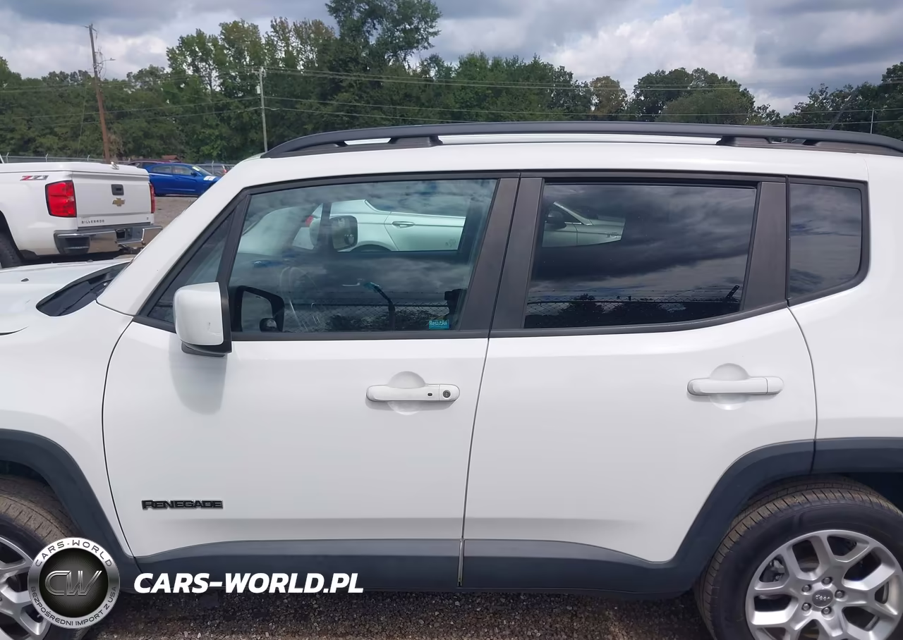 2017 Jeep Renegade Latitude 4X4 VIN:ZACCJBBBXHPG59116 - 14