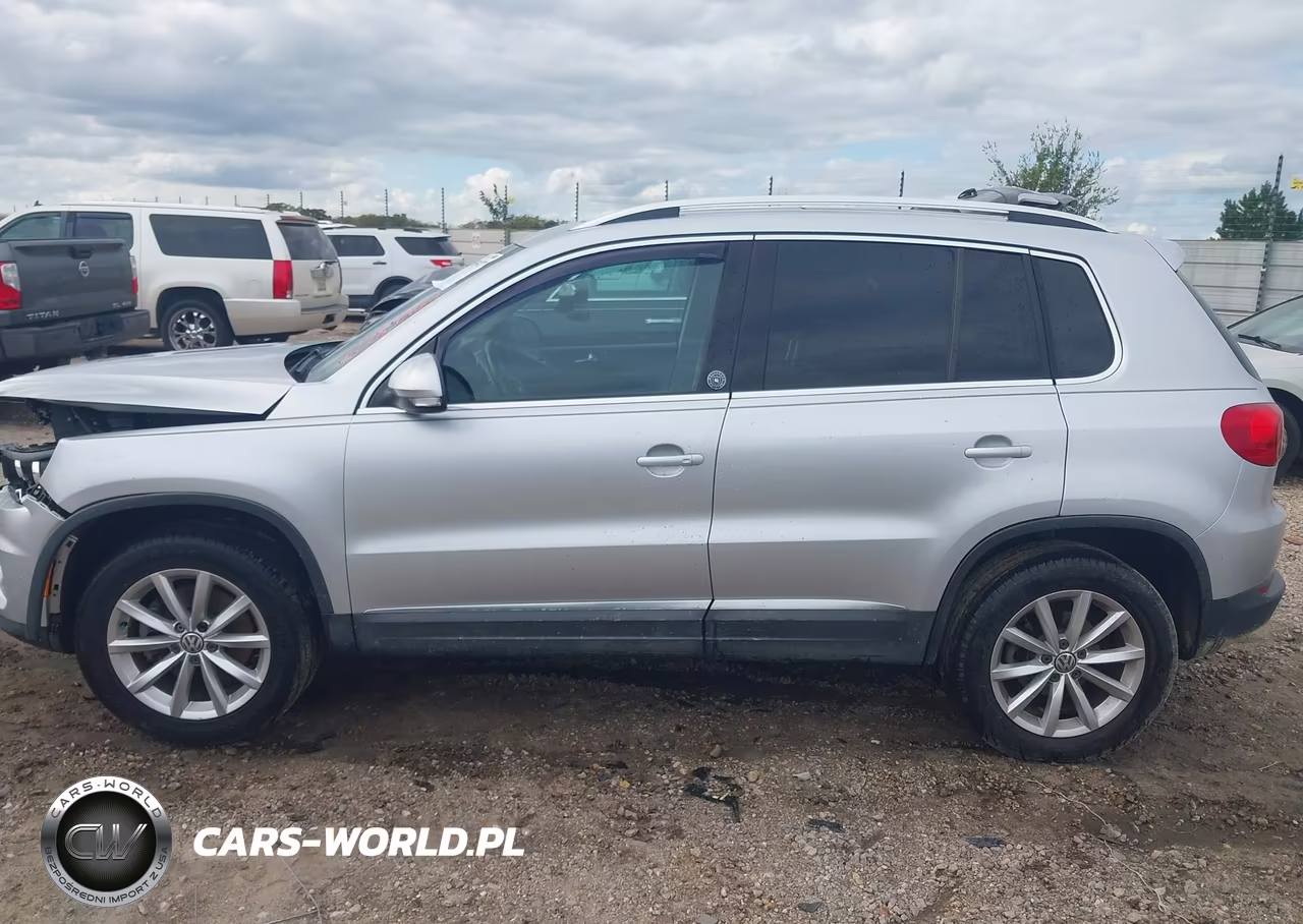 2017 Volkswagen Tiguan 2.0T Wolfsburg Edition VIN:WVGRV7AX6HK003381 - 14
