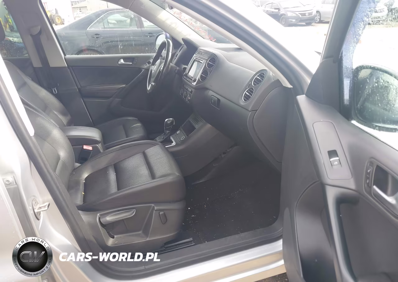 2017 Volkswagen Tiguan 2.0T Wolfsburg Edition VIN:WVGRV7AX6HK003381 - 5