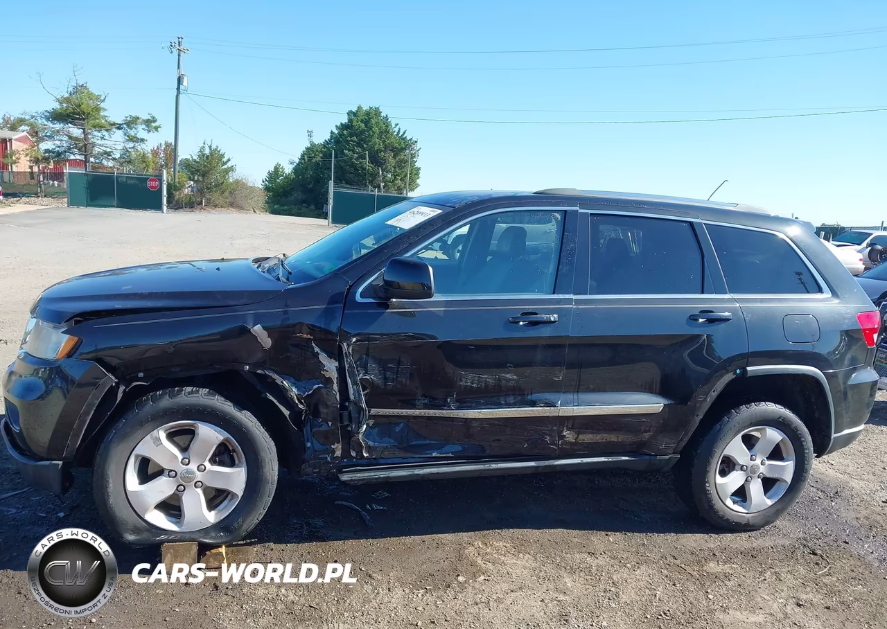 2013 Jeep Grand Cherokee Laredo VIN:1C4RJEAG7DC648551 - 14
