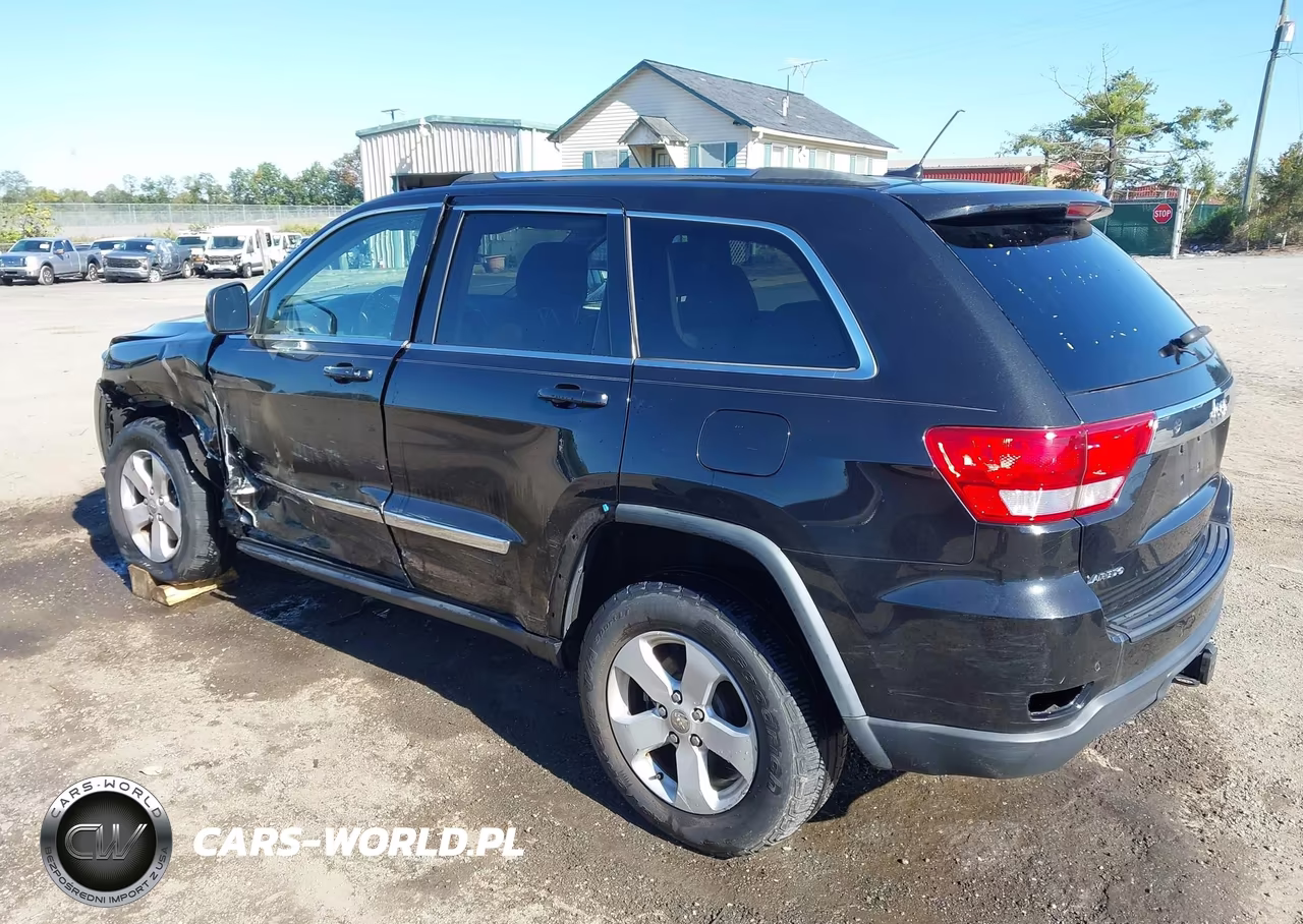 2013 Jeep Grand Cherokee Laredo VIN:1C4RJEAG7DC648551 - 3