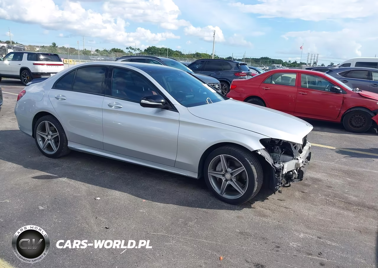 2015 Mercedes-Benz C 300 Sport