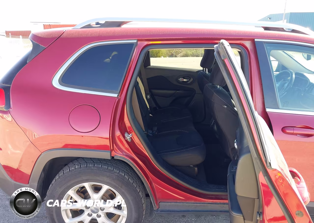 2015 Jeep Cherokee Latitude VIN:1C4PJMCB1FW679816 - 8