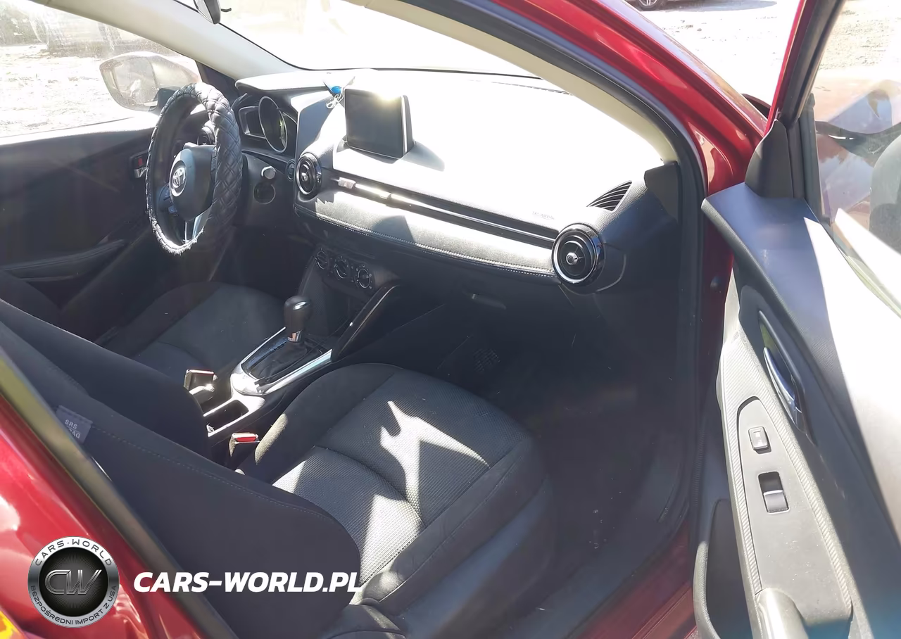 2018 Toyota Yaris Ia VIN:3MYDLBYV3JY325948 - 5