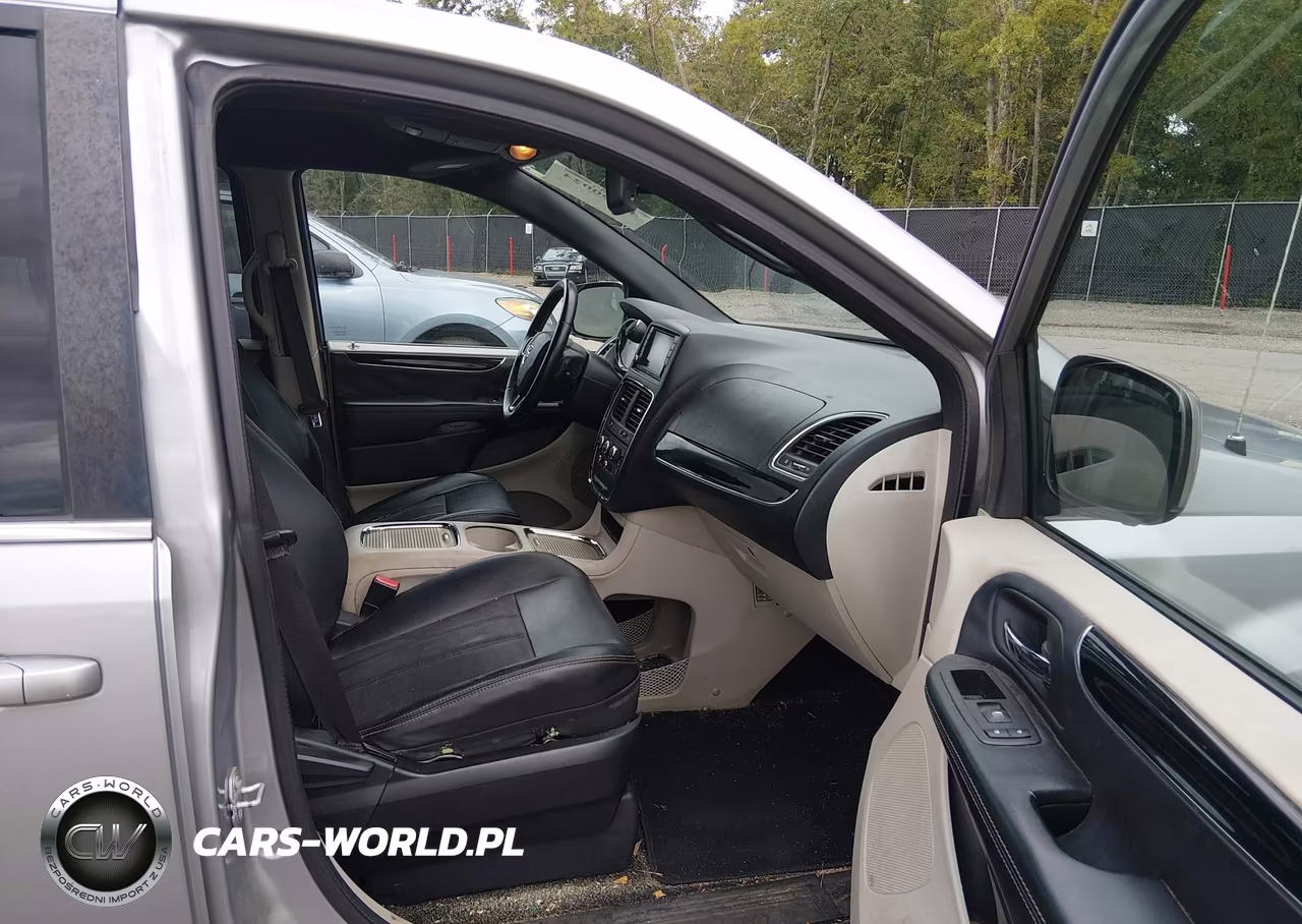 2019 Dodge Grand Caravan Sxt VIN:2C4RDGCG1KR656116 - 5