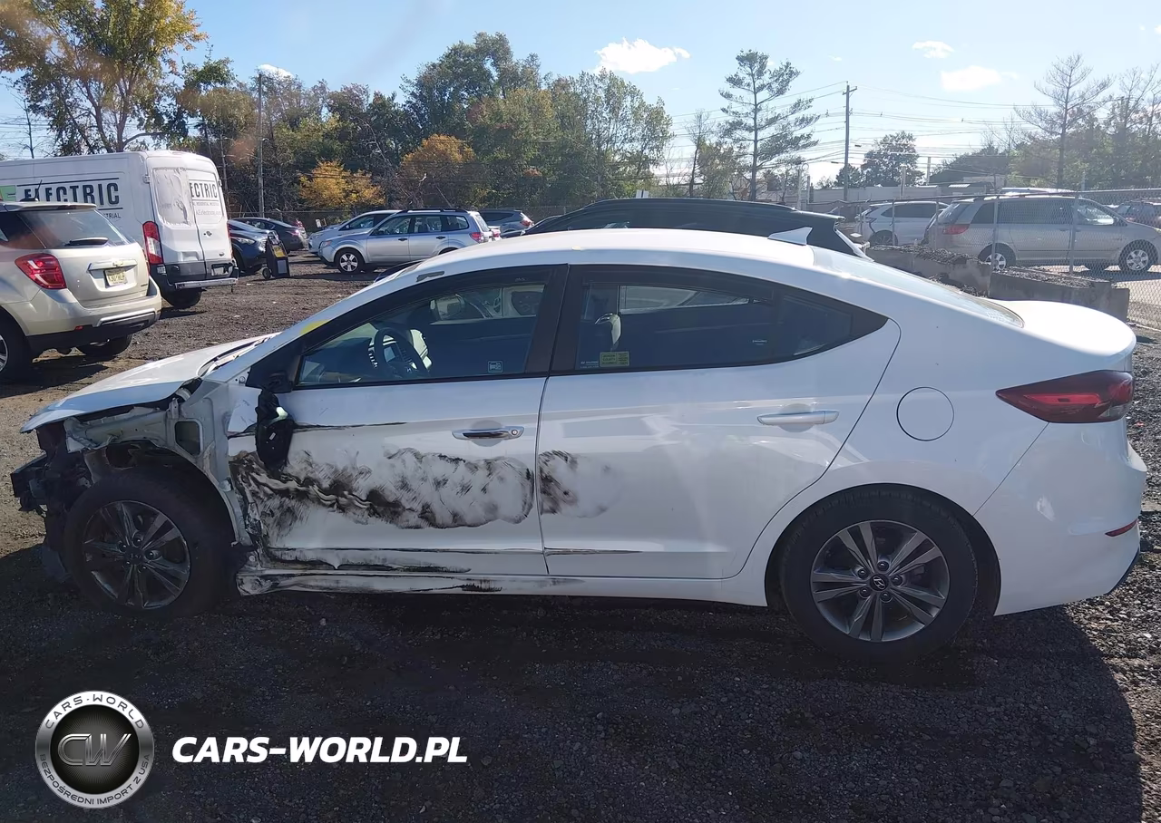 2018 Hyundai Elantra Sel VIN:5NPD84LF1JH332793 - 14