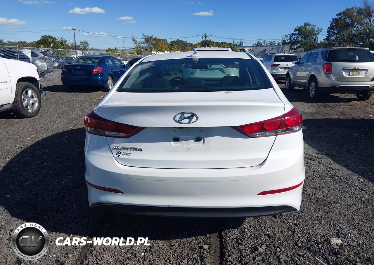 2018 Hyundai Elantra Sel VIN:5NPD84LF1JH332793 - 16