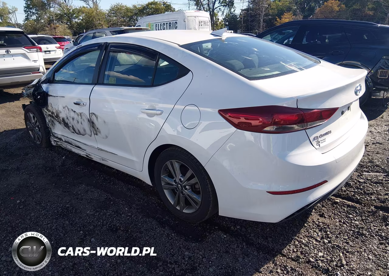 2018 Hyundai Elantra Sel VIN:5NPD84LF1JH332793 - 3
