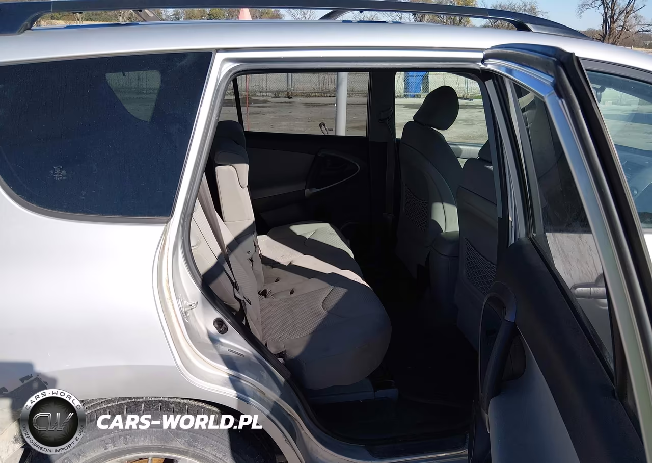 2007 Toyota Rav4 Limited VIN:JTMBK34V775027655 - 8