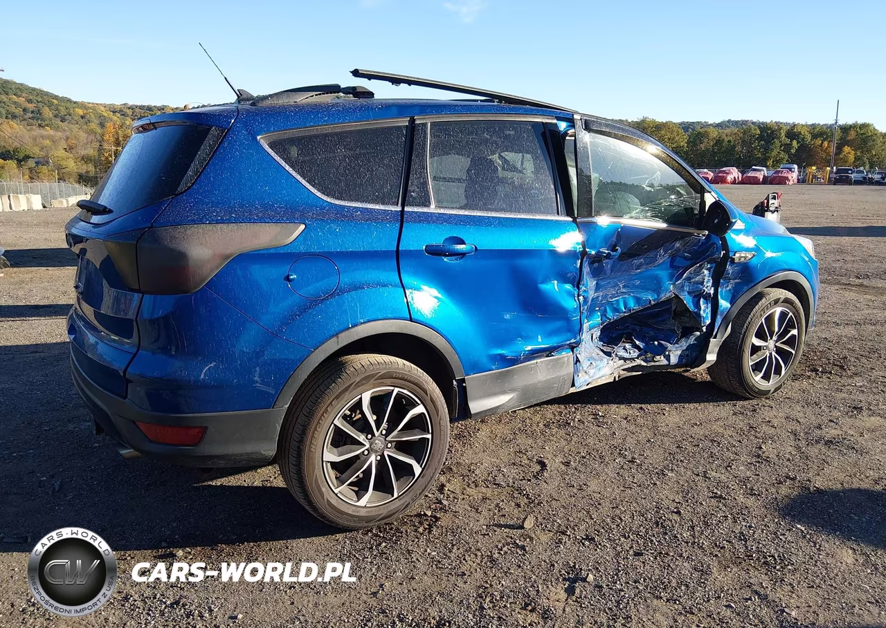 2018 Ford Escape Se VIN:1FMCU9GD7JUB66164 - 4