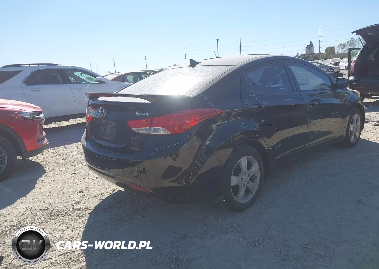 2013 Hyundai Elantra Gls VIN:KMHDH4AE2DU791444 - 4