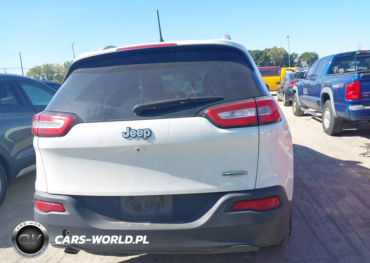 2016 Jeep Cherokee Latitude VIN:1C4PJLCB4GW307608 - 16
