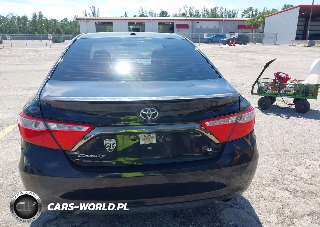 2016 Toyota Camry Se VIN:4T1BF1FK7GU563504 - 16