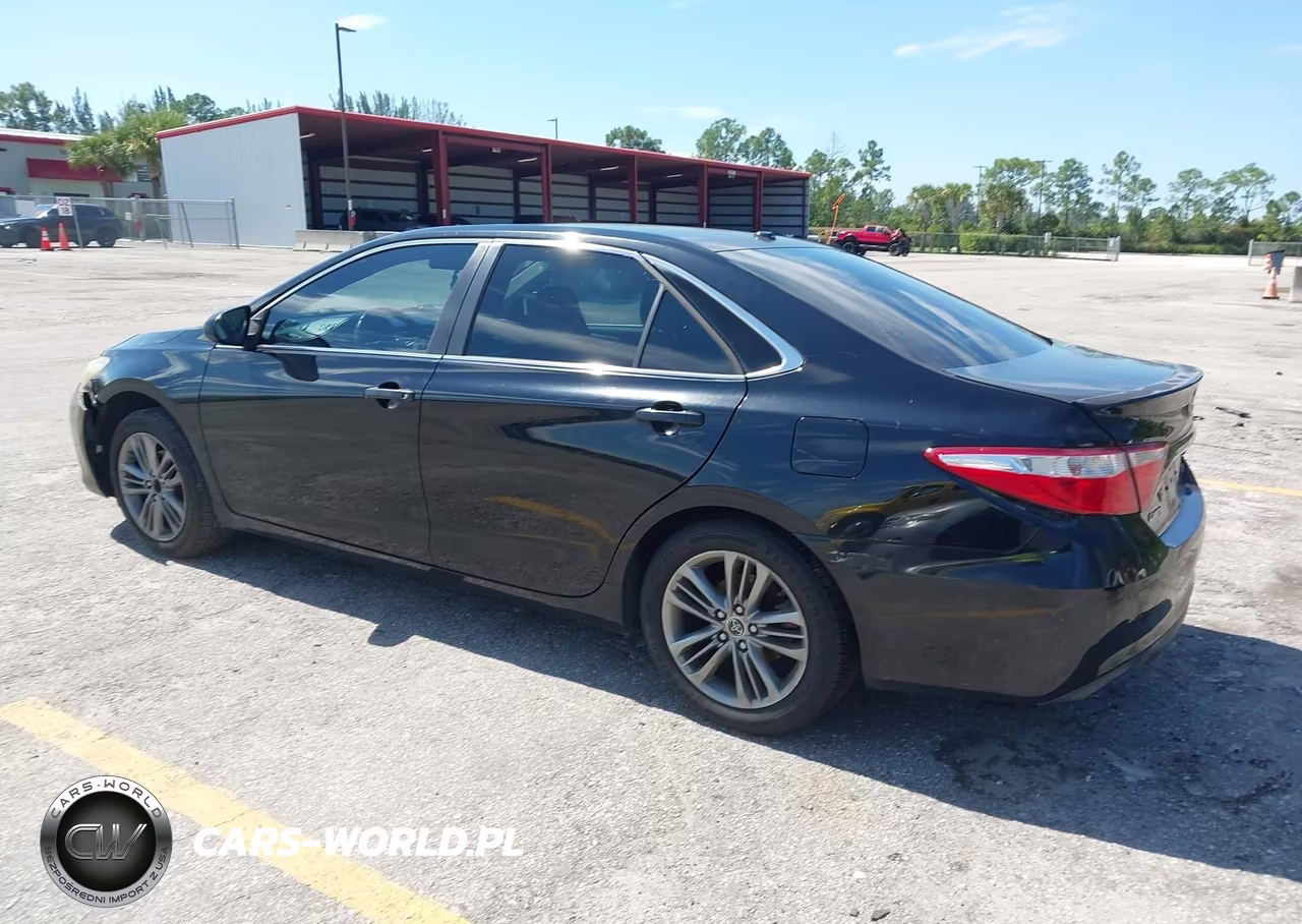 2016 Toyota Camry Se VIN:4T1BF1FK7GU563504 - 3