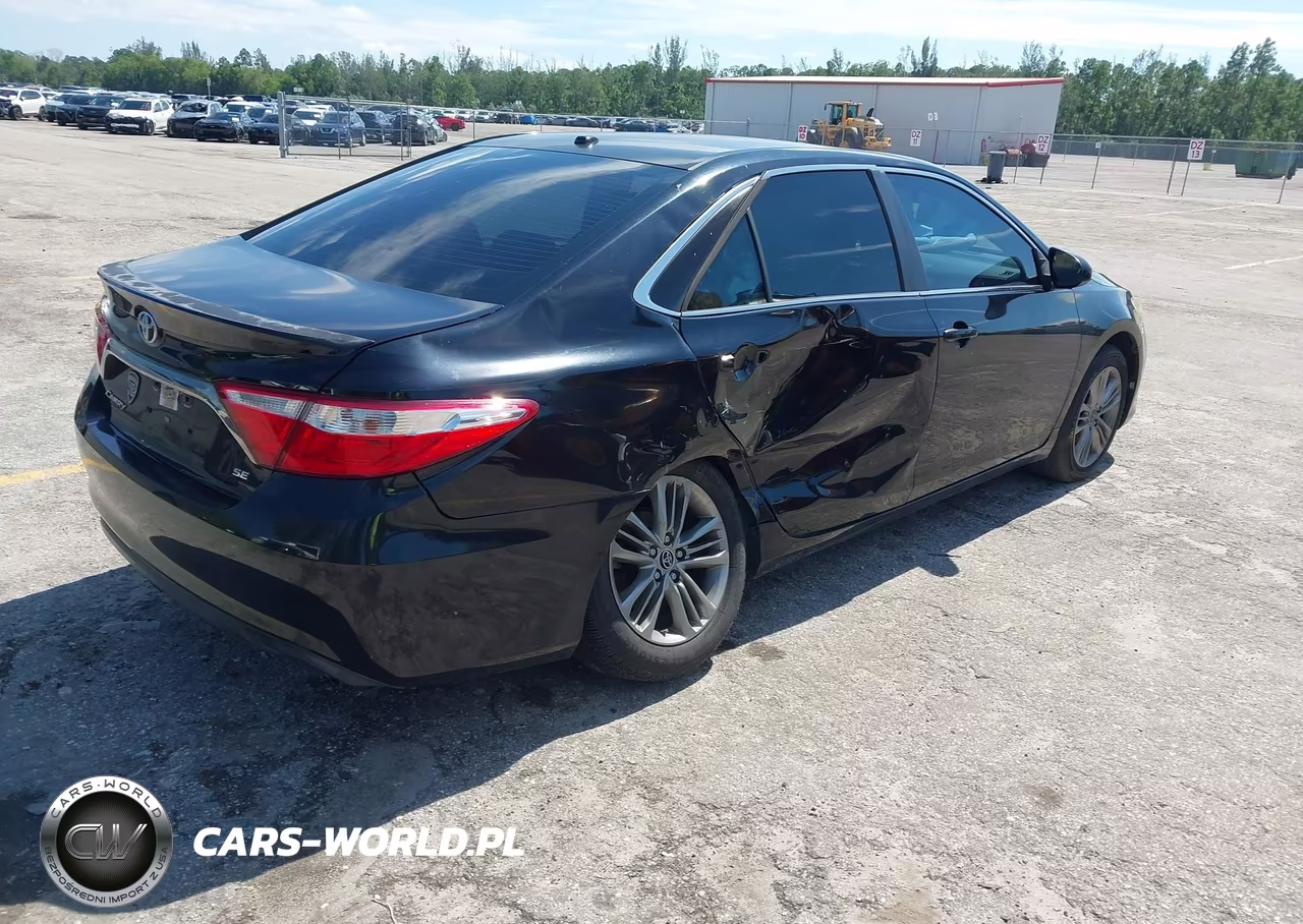 2016 Toyota Camry Se VIN:4T1BF1FK7GU563504 - 4