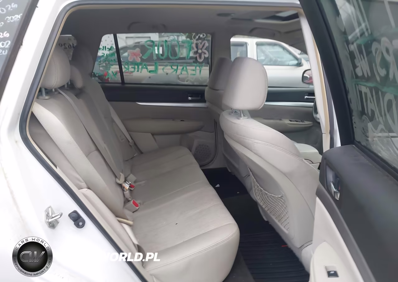 2014 Subaru Outback 2.5I Premium VIN:4S4BRBECXE3319663 - 8