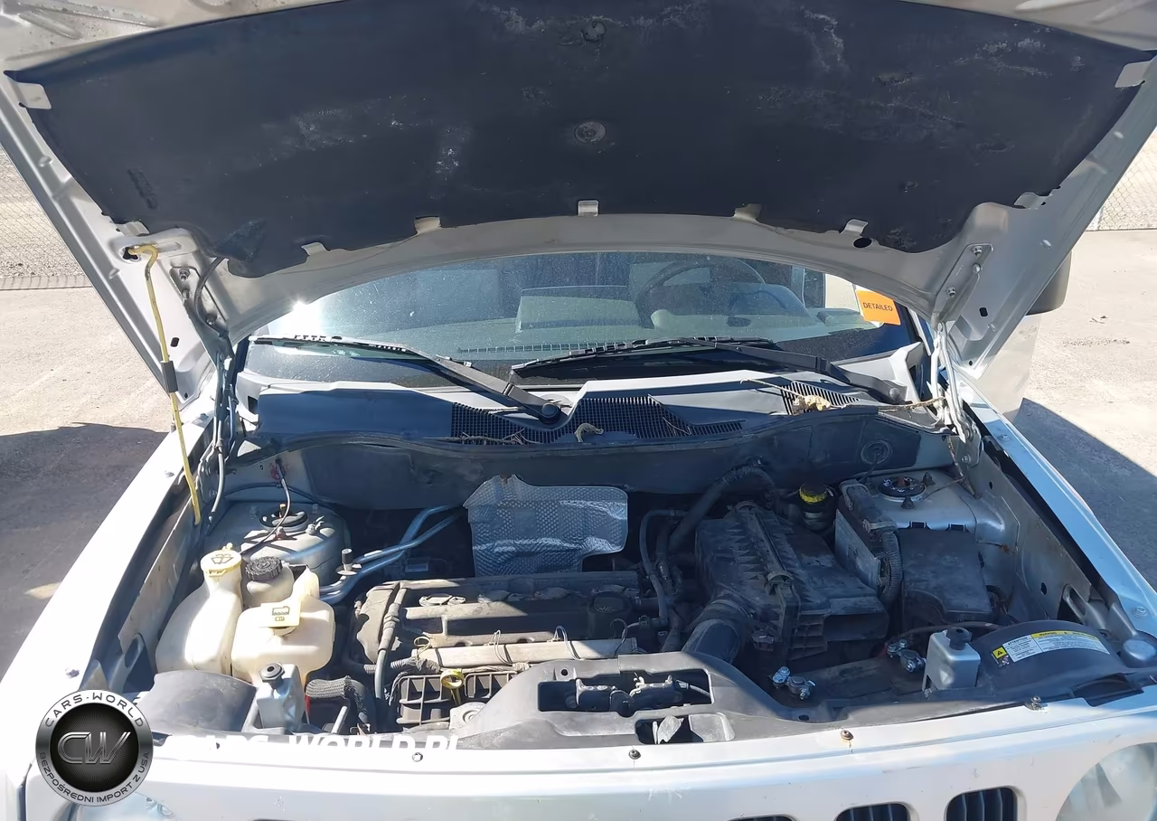 2008 Jeep Patriot Sport VIN:1J8FT28008D798885 - 10