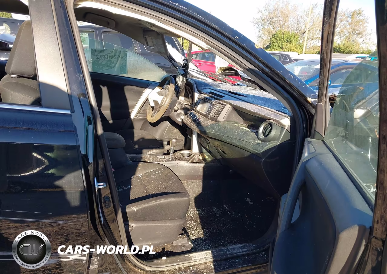 2018 Toyota Rav4 Le VIN:2T3BFREV2JW799082 - 5
