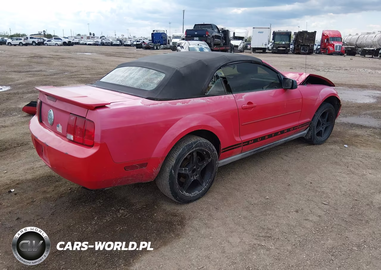2008 Ford Mustang V6 Deluxe VIN:1ZVHT84NX85188049 - 4